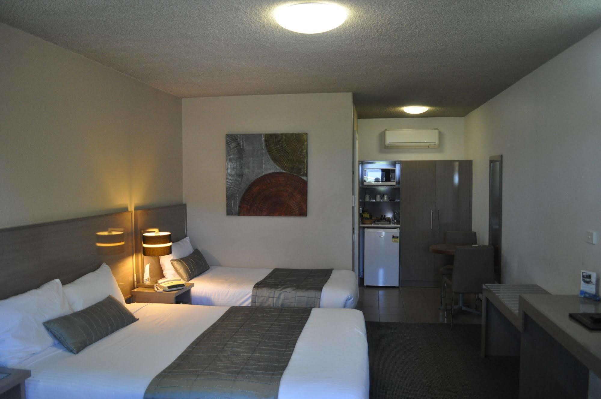 In Town Motor Inn Taree Exterior photo